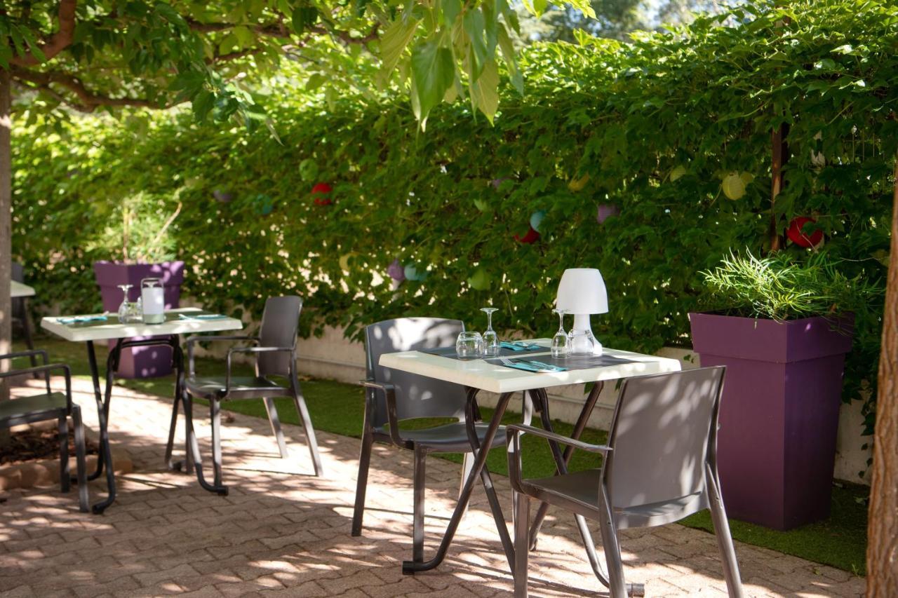 Kyriad Hotel Lyon Givors Buitenkant foto