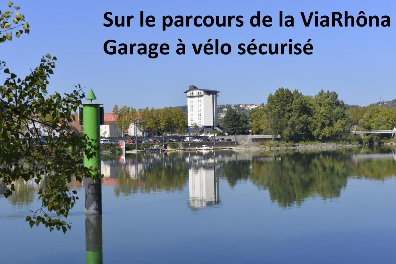 Kyriad Hotel Lyon Givors Buitenkant foto