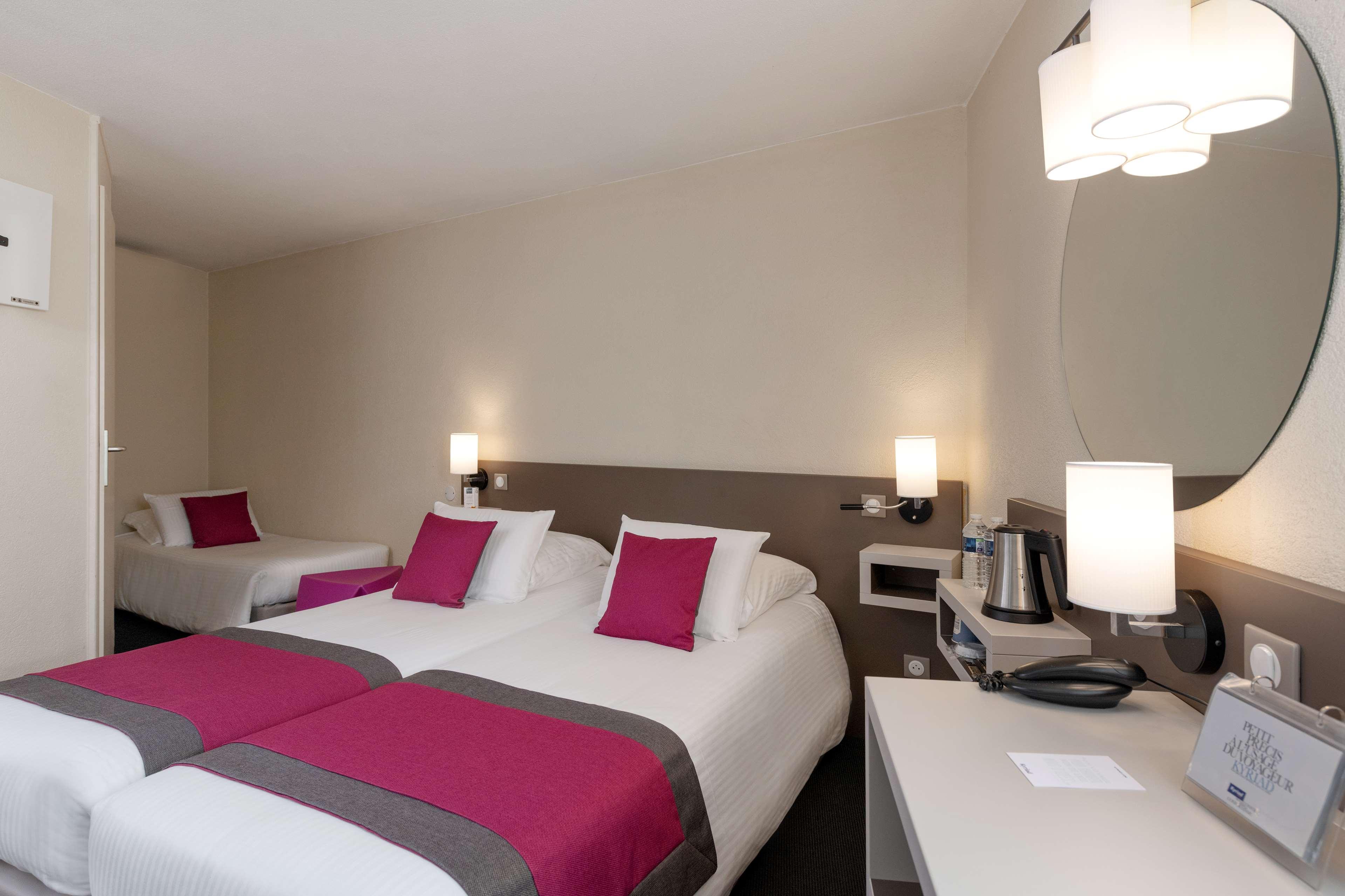 Kyriad Hotel Lyon Givors Buitenkant foto
