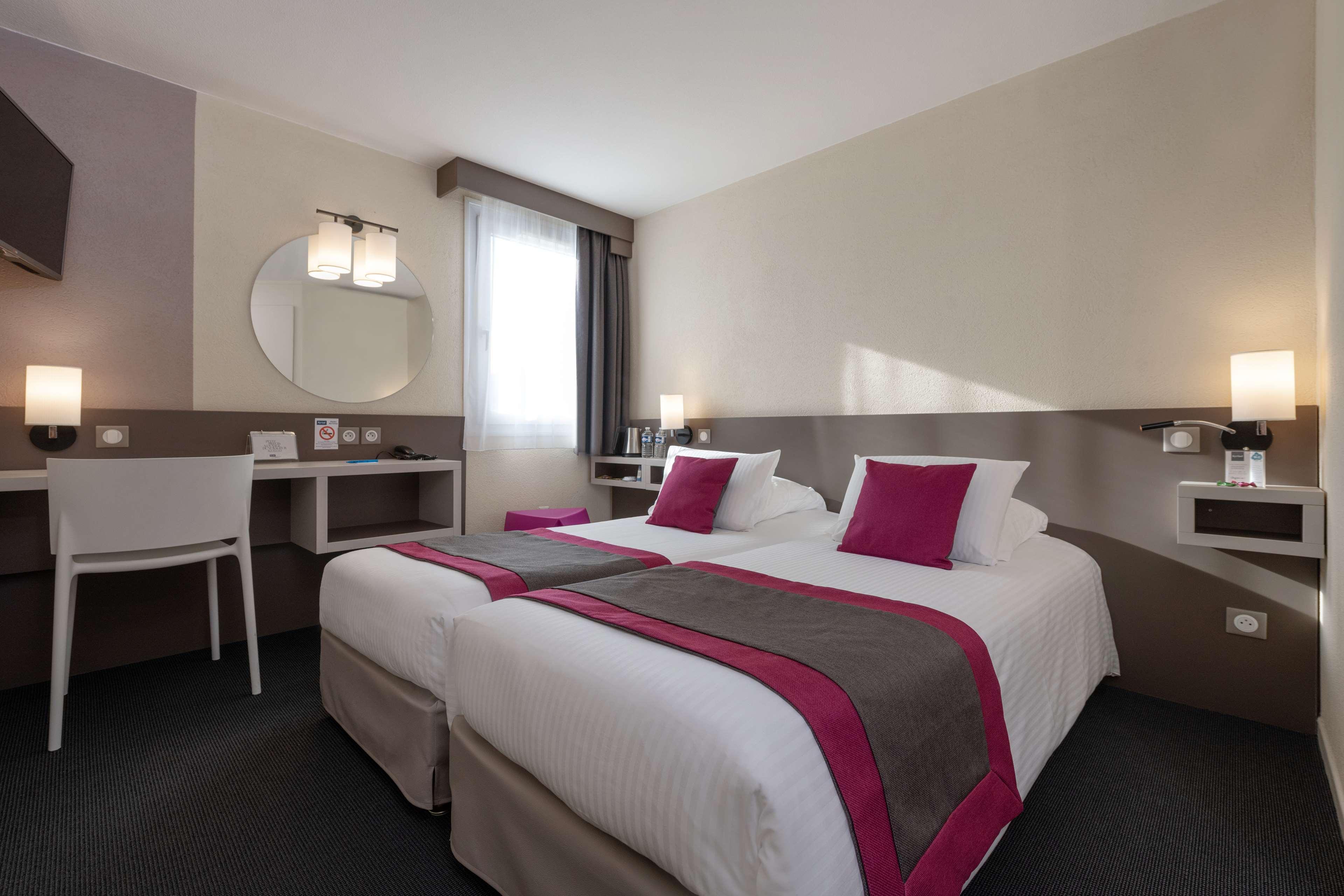Kyriad Hotel Lyon Givors Buitenkant foto