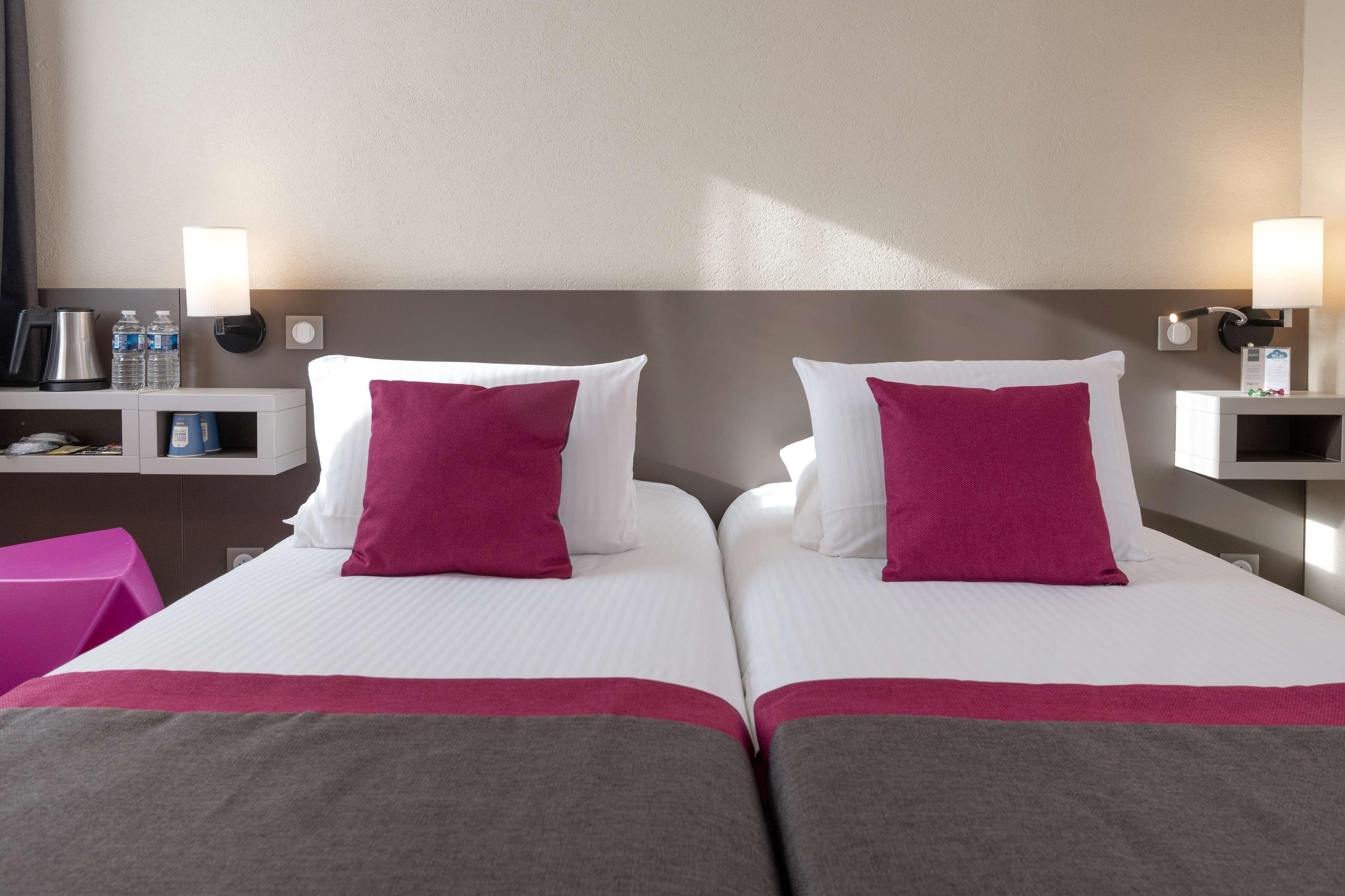 Kyriad Hotel Lyon Givors Buitenkant foto